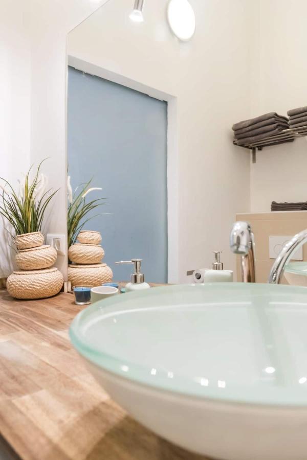 ⍟luxurious And Bright⍟ 5 Min Walk To City Center Apartament